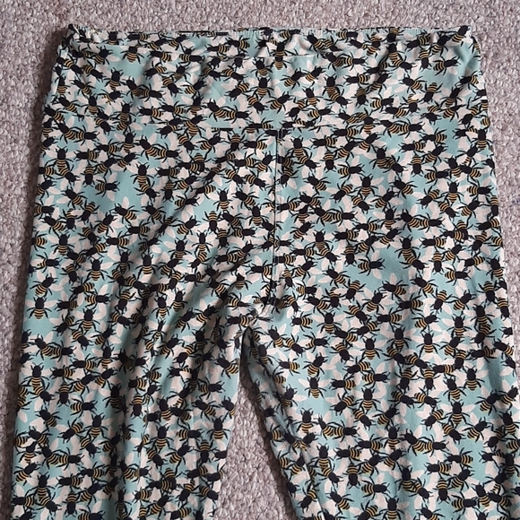 Bundle of Lularoe Bee Print Leggings - Picture 6 of 8